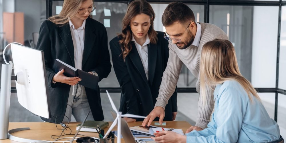 Active,Discussion.,Business,People,Are,Working,In,The,Office.